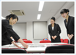 通いやすい月謝制でCA内定までサポート