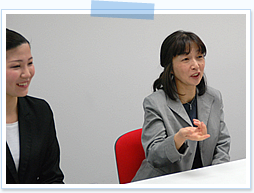 インタビューの様子