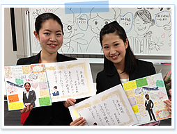 スクール受講生とレッスンに励む佑妃子さん
		（右端）